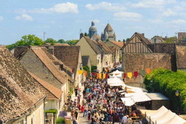 Le Gite Entre Val Et Rose Provins Exterior photo